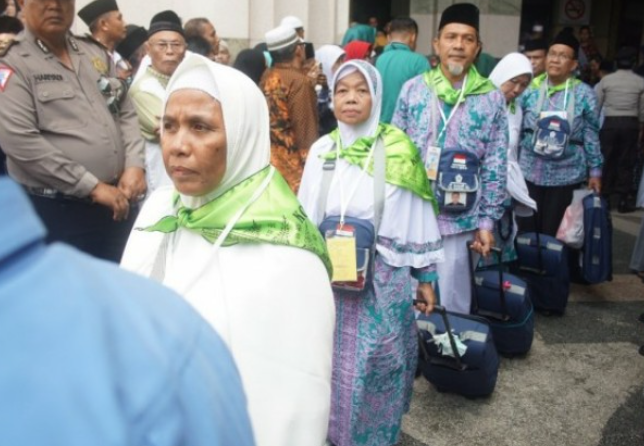 Ribuan Jamaah Calon Haji Asal Riau Telah di Berangkatkan Ke Tanah Suci