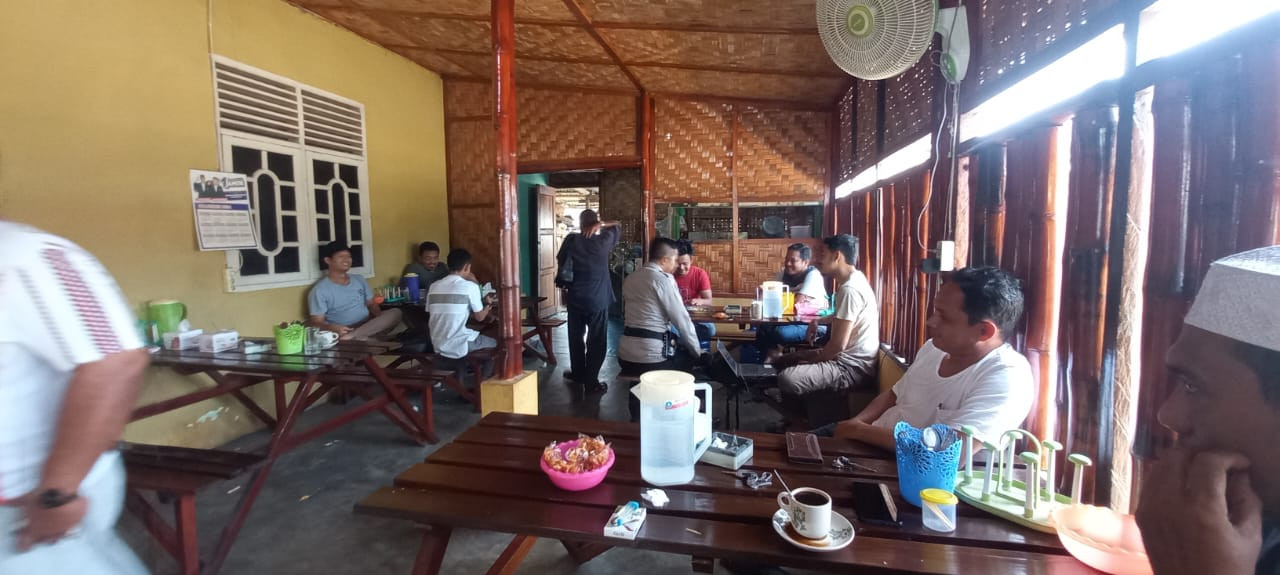 Sosialisasi Cooling System Pilkada 2024, Polsek Pujud Sasar Tempat Usaha Warga