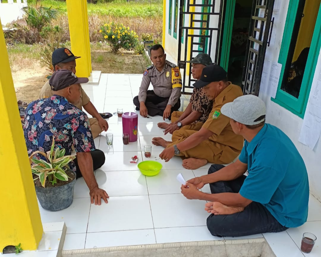 Polsek Pujud Sosialisasi Pemilu Damai ke Warga di Tanjung Medan