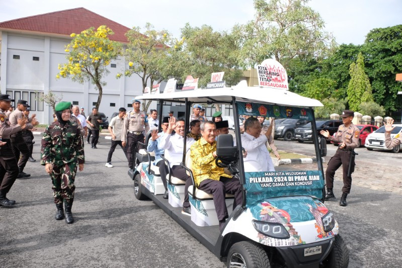 3 Paslon Gubernur-Wakil Gubernur Riau Deklarasi Pemilu Damai