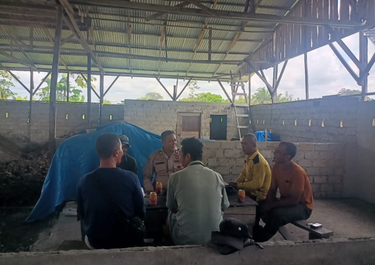 Personil Pujud Sampaikan Pilkada Damai dan Cooling System ke Warga Pujud Utara
