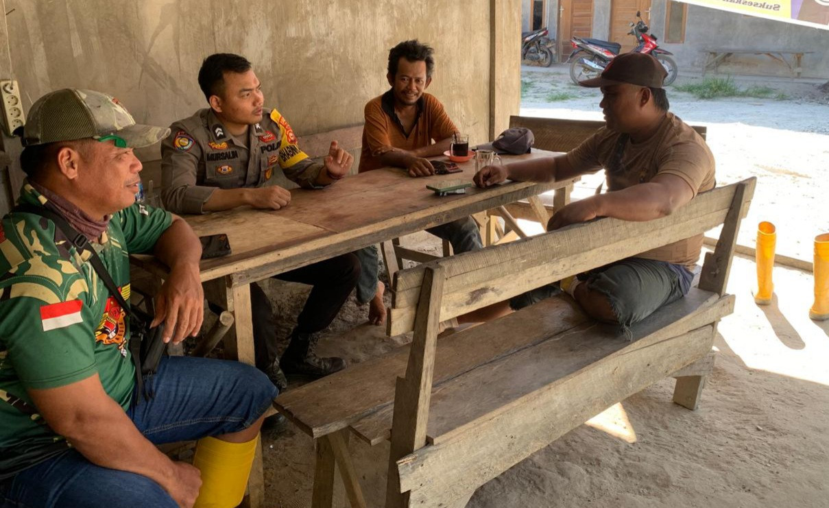 Polsek Pinggir Gelar Sosialisasi dan Penggalangan Pilkada di Desa Tasik Serai Timur