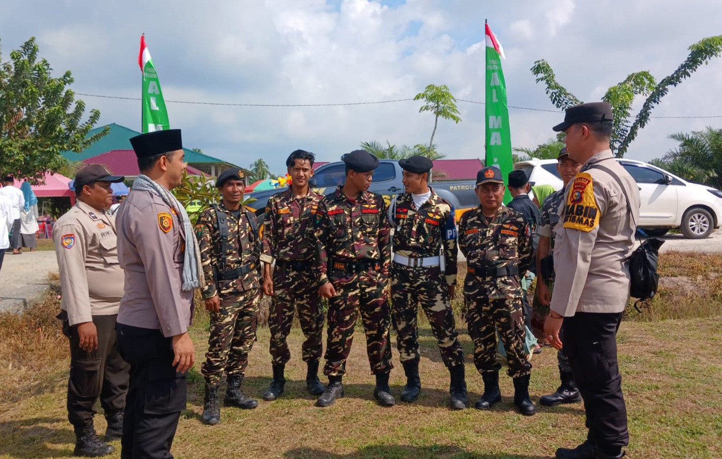 Polsek Siak Kecil Kampanyekan Pilkada Damai Bersama Simpatisan Banser NU