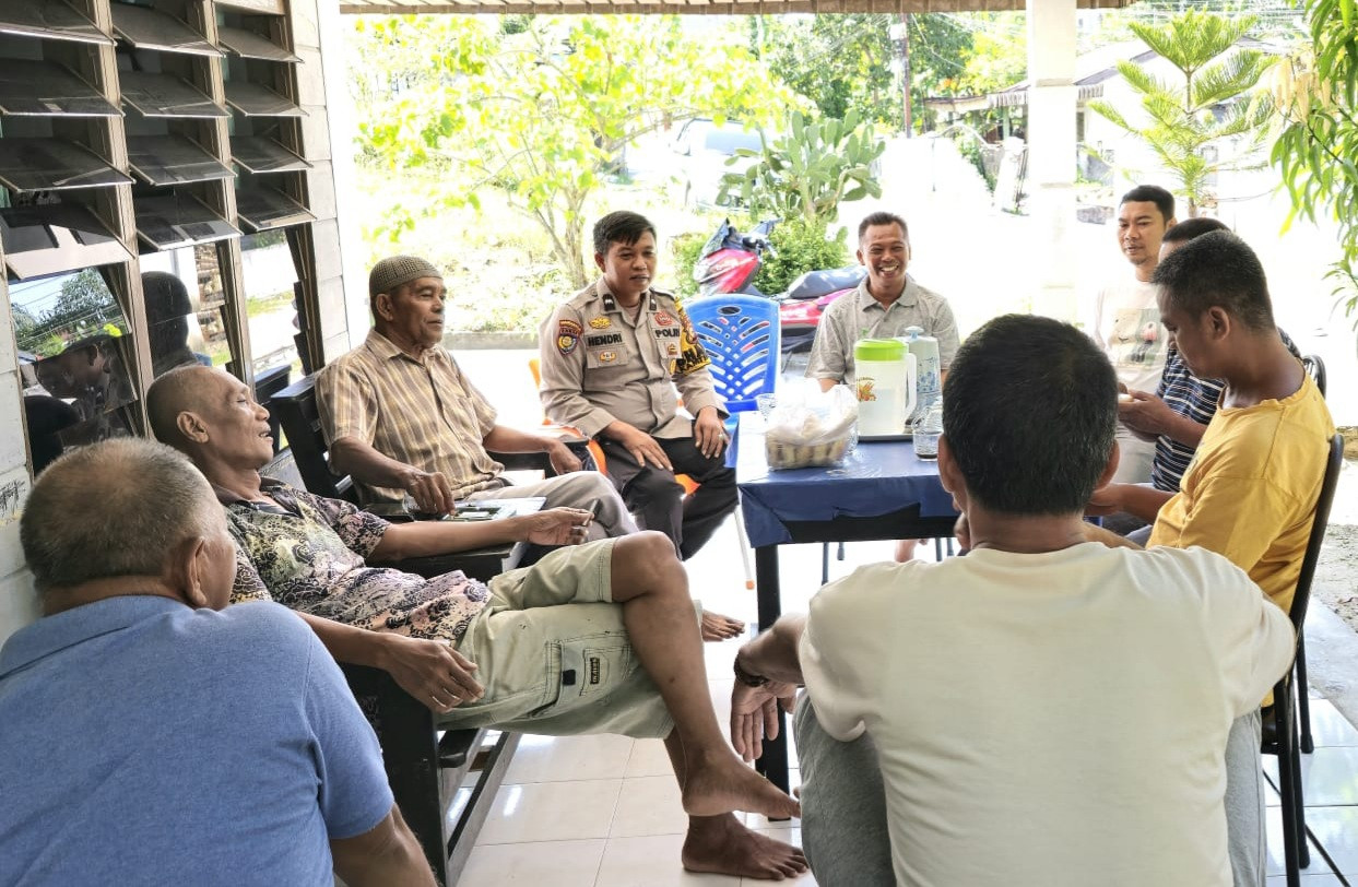 Polsek Pinggir Jalin Silaturahmi Bersama Tokoh Masyarakat Kelurahan Balai Raja