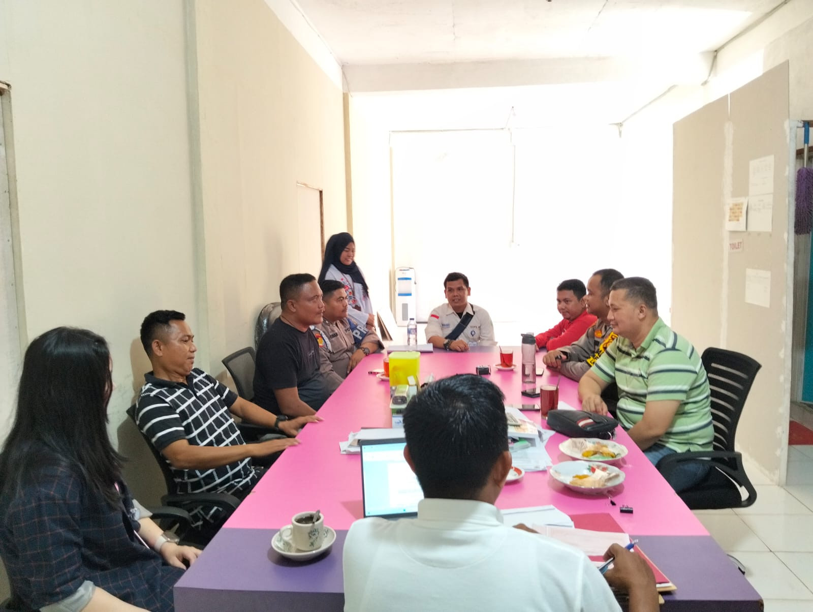 Cooling System Bersama Pemerintahan Desa, Kapolsek Rambahhilir Ajak Sukseskan Pilkada 2024