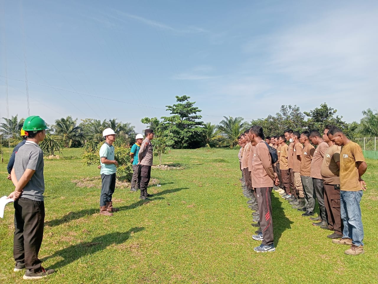 Personil Polsek Bonai Darussalam Cooling System Pilkada 2024 Bersama Scurity PT GPH