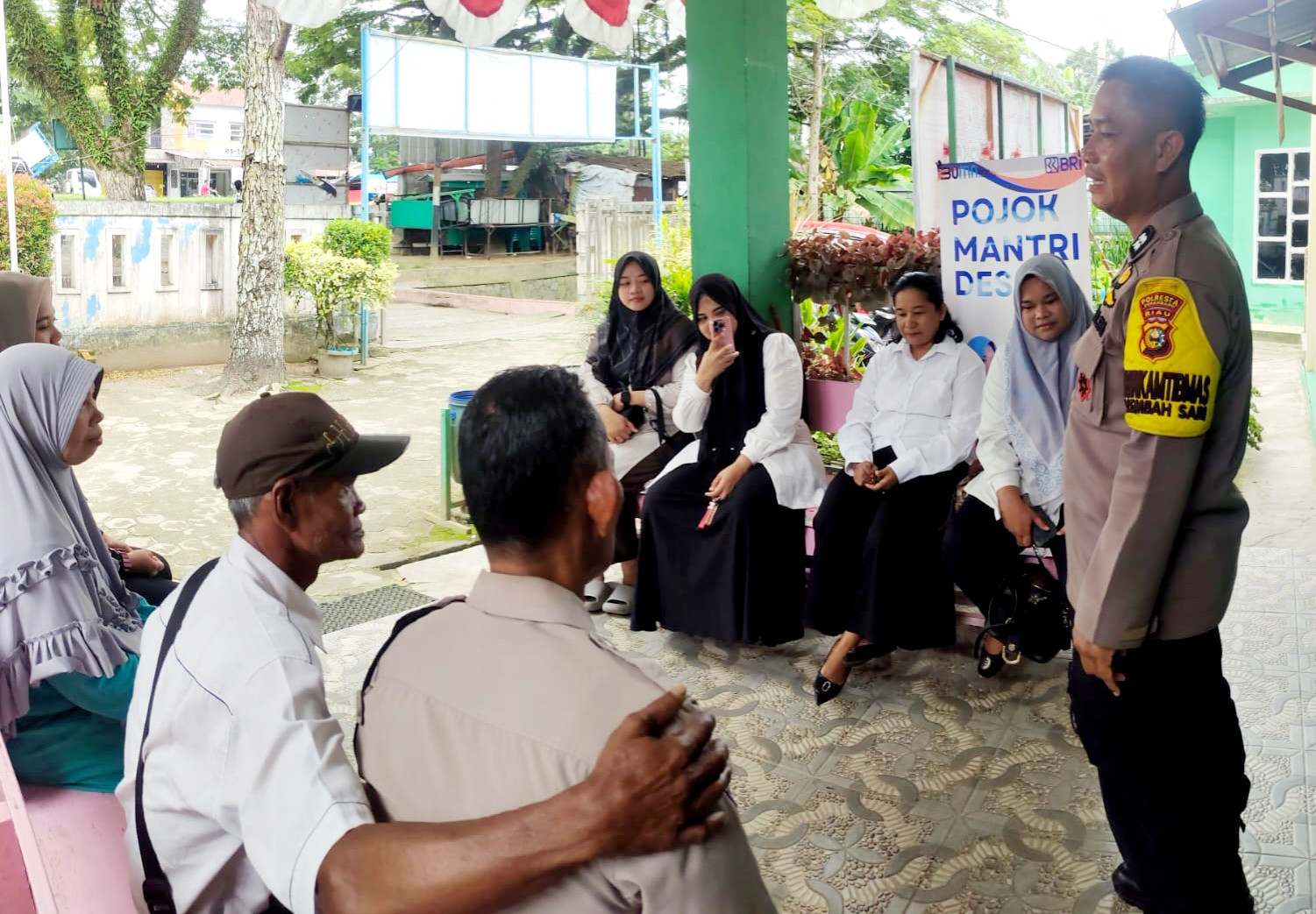 Polsek Rumbai Pesisir Bersinergi Bersama Pegawai dan Masyarakat Limbungan Ciptakan Pemilukada Damai