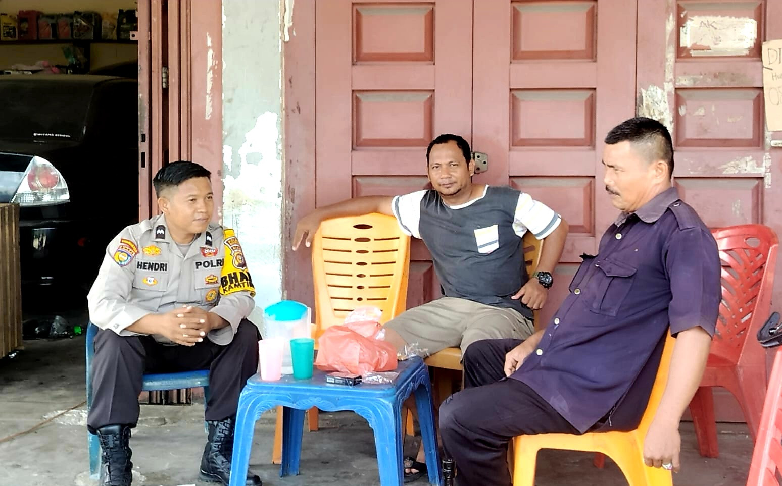 Jelang Pilkada, Polsek Pinggir Gelar Giat Jumat Curhat Bersama Warga Desa Semunai