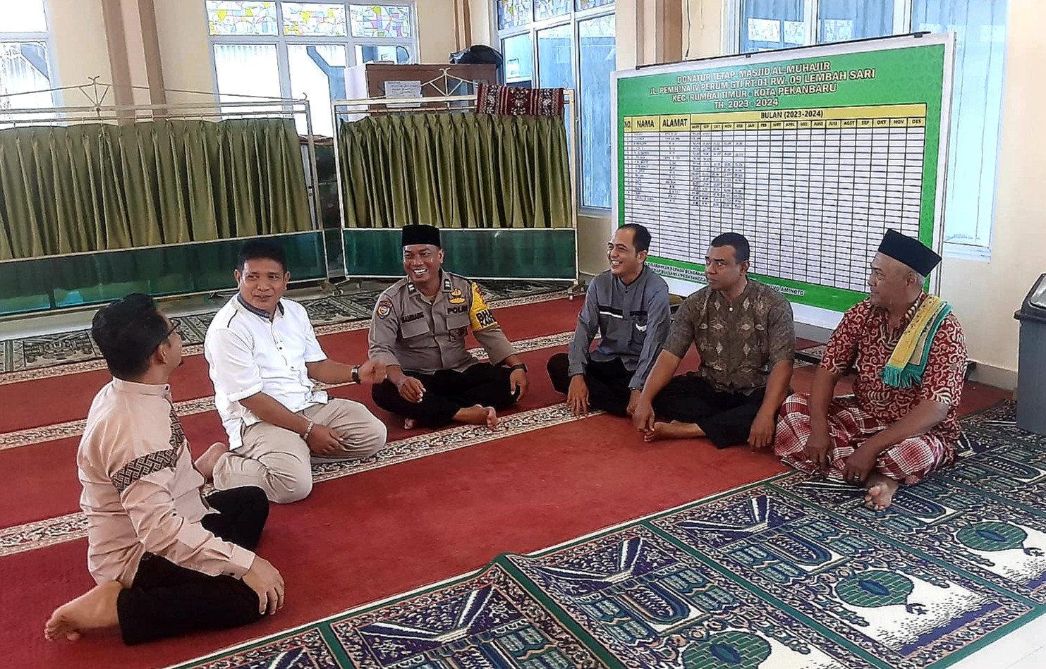 Upaya Kolaboratif Polsek Rumbai Ajak Jamaah Masjid Al Muhajirin Wujudkan Pemilukada Damai 