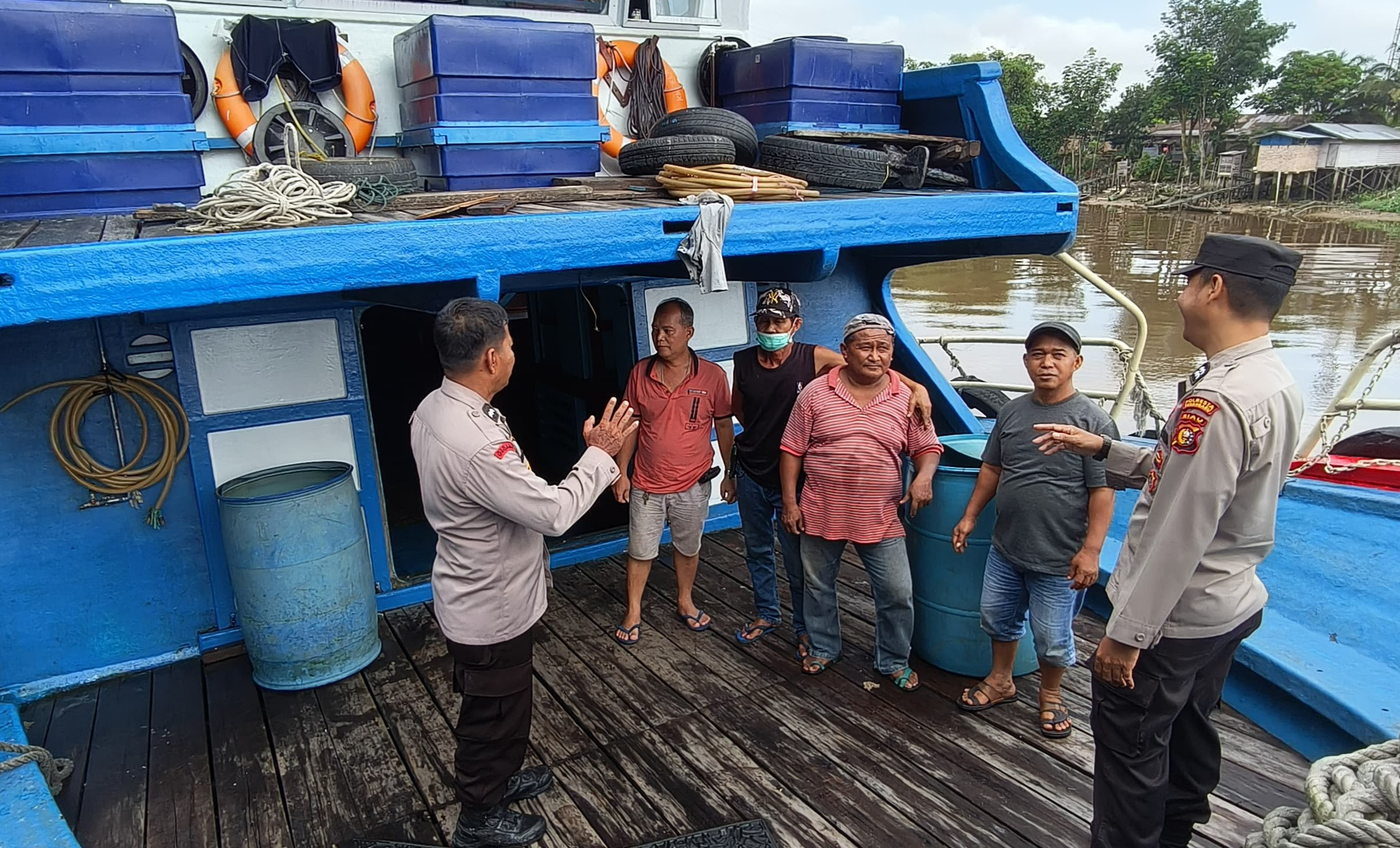 Polsek Pelabuhan Pekanbaru Imbau ABK dan Masyarakat Jangan Golput di Pilkada 2024