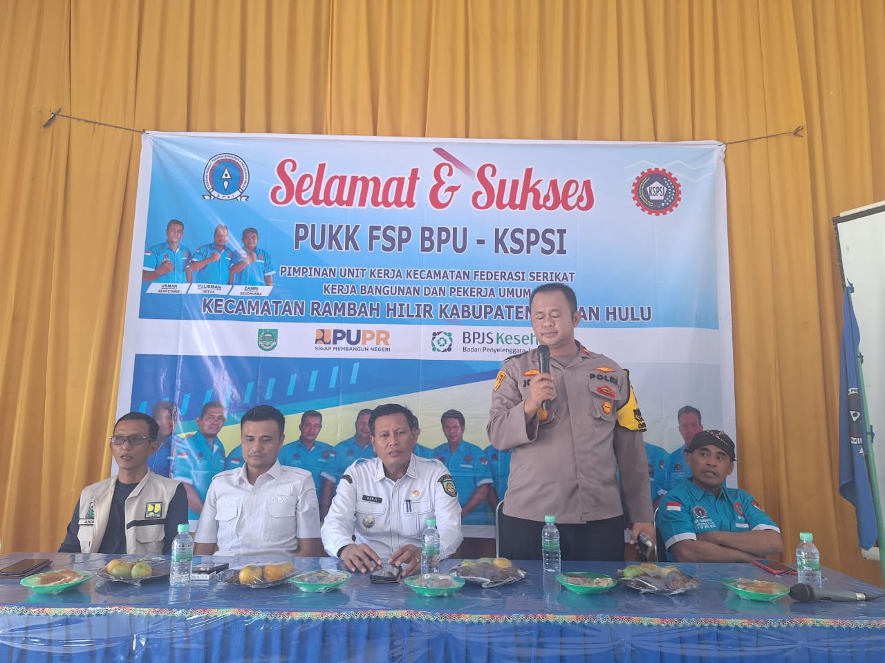 Kapolsek Rambah Hilir Cooling System Wujudkan Pilkada Damai Bersama Federasi Serikat Pekerja