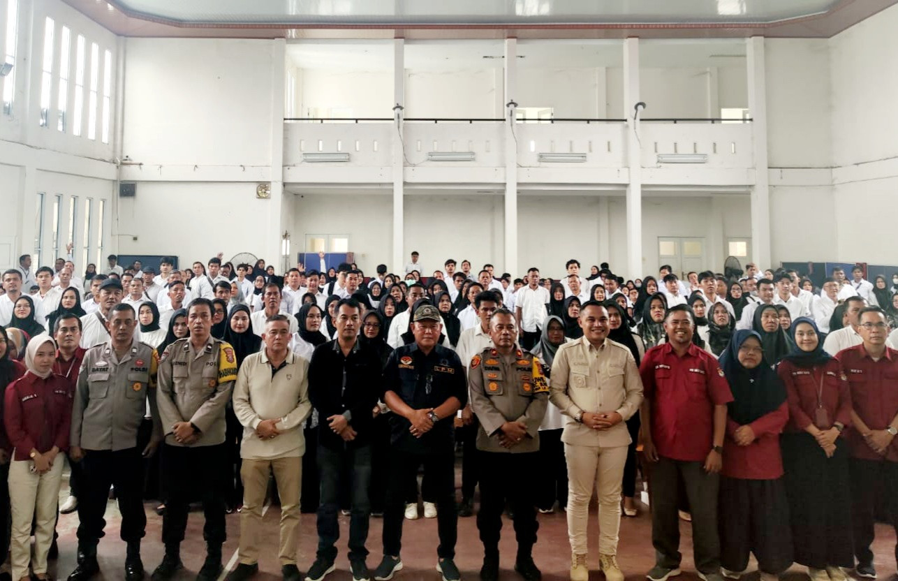 Pelantikan 917 Anggota KPPS Bukit Raya: Persiapkan Pemilu Damai dan Partisipasi