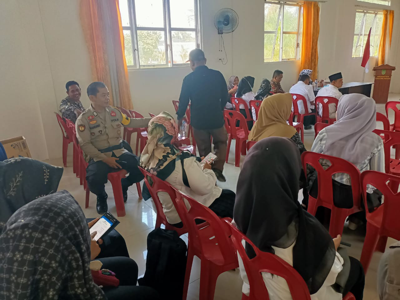 Warga Pondok Kresek Dukung Polsek Pujud Cooling System Pilkada Damai