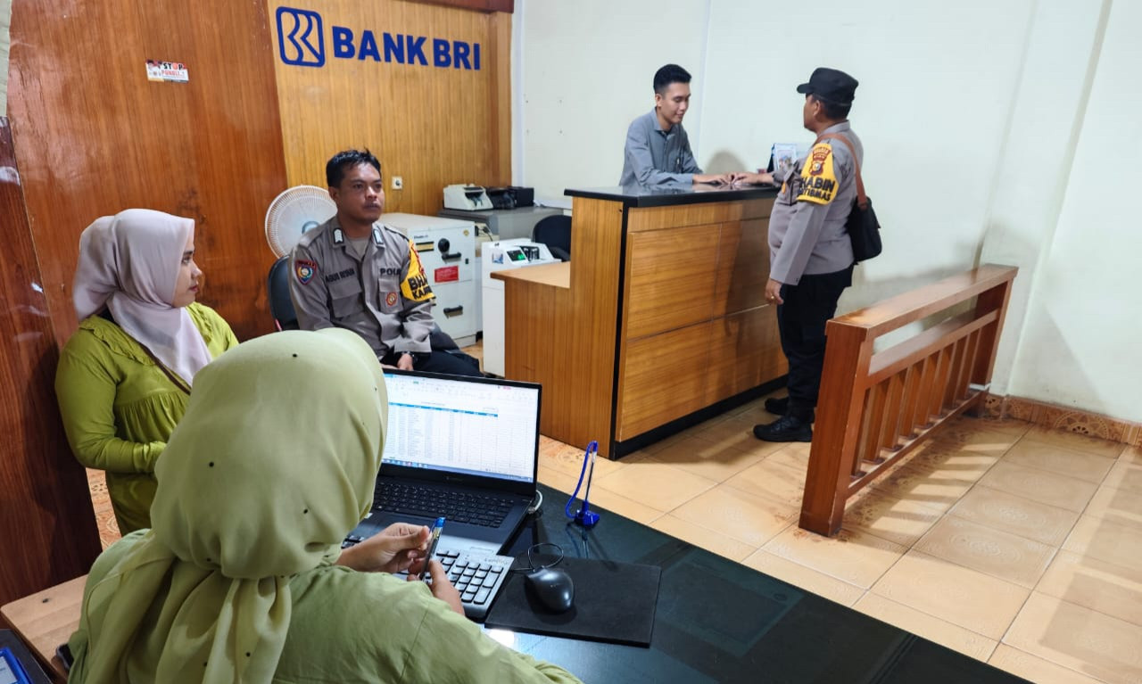 Sambangi Perbankan, Polisi Edukasi Pemilukada 2024