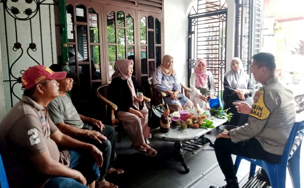 Bersama Warga Jadirejo Polsek Sukajadi Cooling System Sosialisasi Kamtibmas