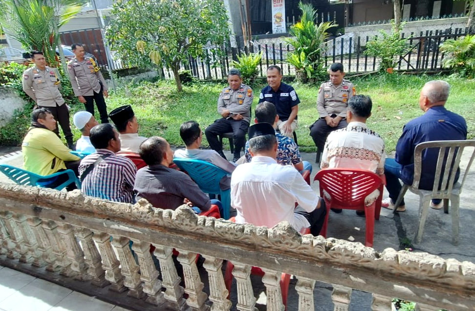 Giat Minggu Kasih Personel Polresta Pekanbaru Ciptakan Kamtibmas Bersama Warga