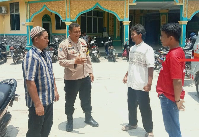 Polsek Pinggir Sosialisasi dan Edukasi Pilkada di Halaman Mesjid Al Muawwanah