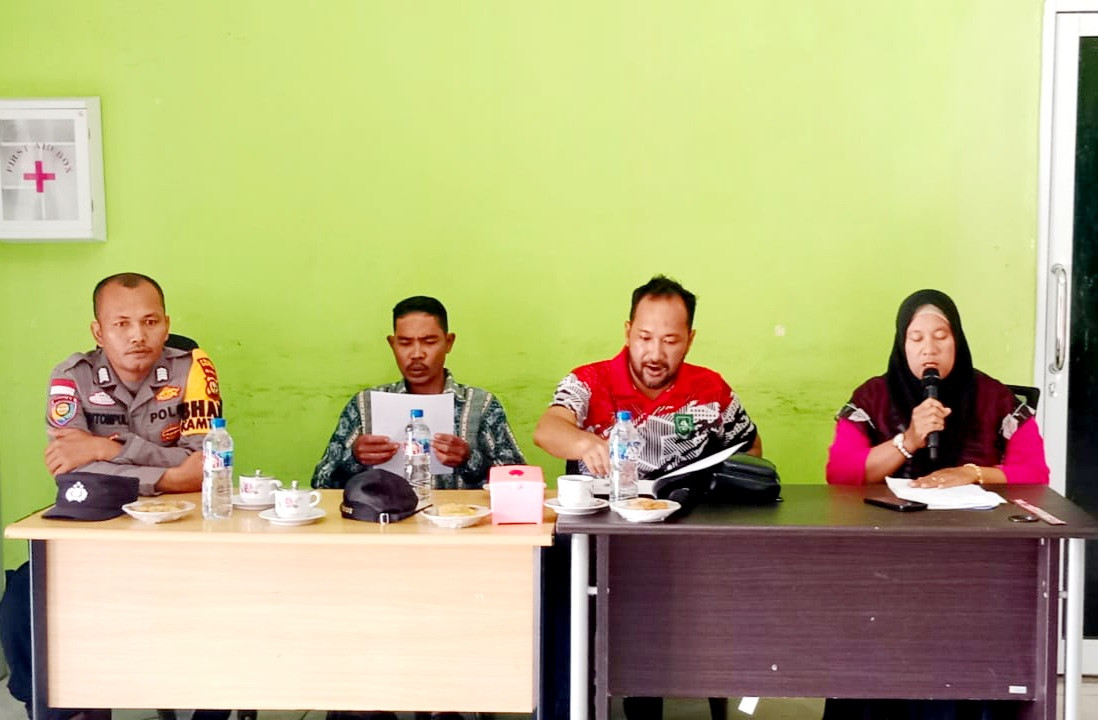 Persiapan Pilkada 2024, Polsek RuPat Utara Sambangi Desa Teluk Rhu Tegaskan Pemilu Aman dan Damai