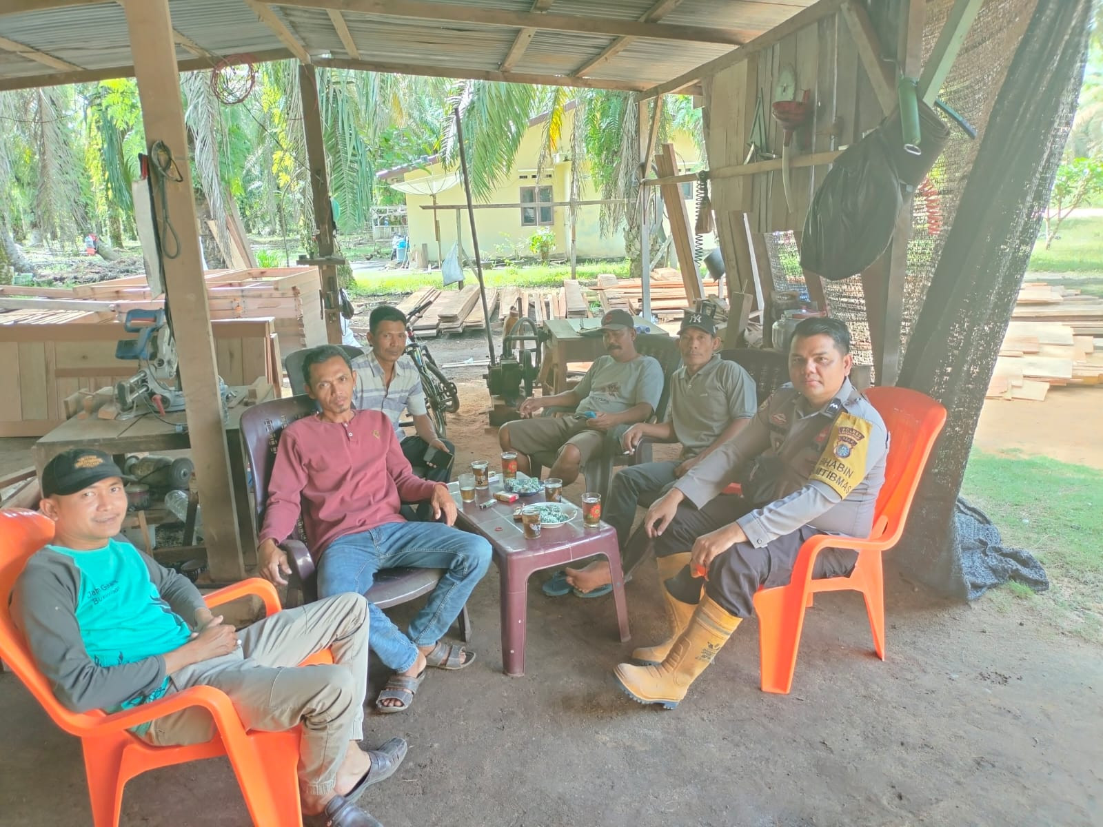 Polsek Pujud Door to Door Sampaikan Pesan Cooling System Paska Pilkada 