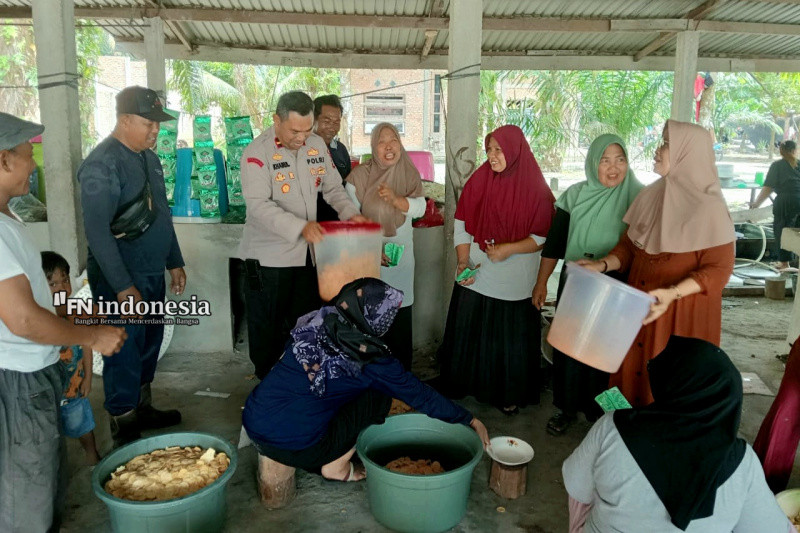 Polsek Sabak Auh Ajak Masyarakat Kampung Bandar Sungai, Ciptakan Pemilukada Damai 2024