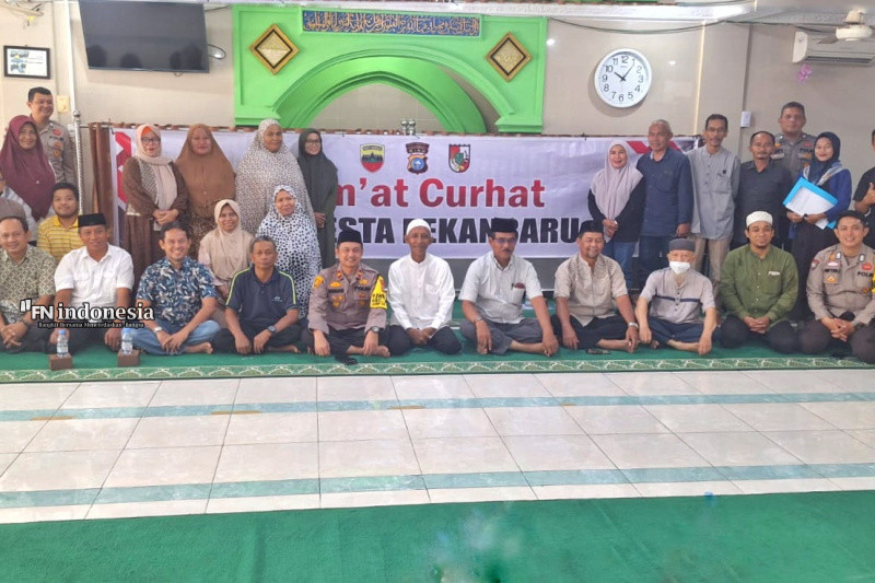 Gelar Jumat Curhat Bersama Masyarakat Kota Tinggi: Ini Kata Kapolsek Kota Kompol Herman