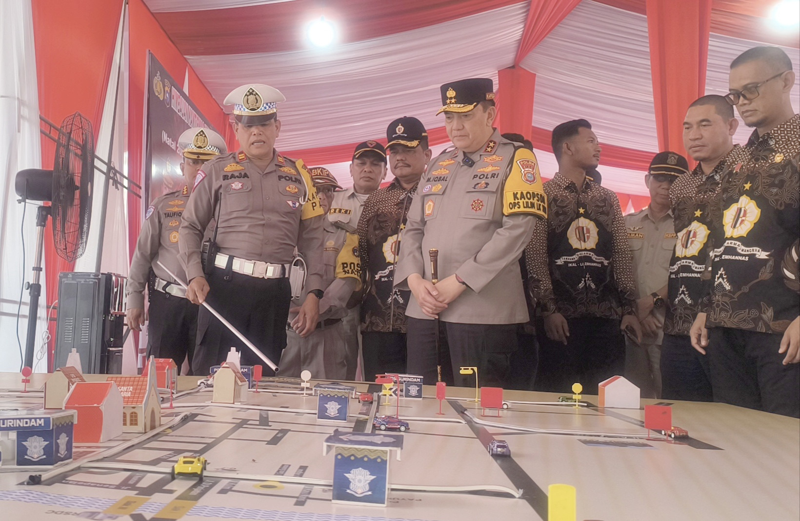 Jelang Malam Tahun Baru, Kapolda Riau dan DPD IKAL Lemhanas Pantau 2 Posko Operasi Lilin di Pekanbaru