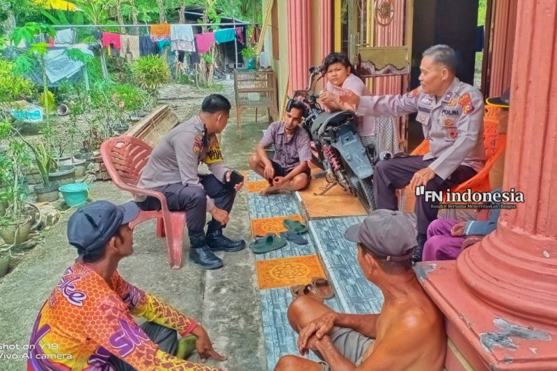 Jaga Kondusifitas, Personil Polsek Batu Hampar Jalin Silaturahmi Bersama Warga Dusun Selatan
