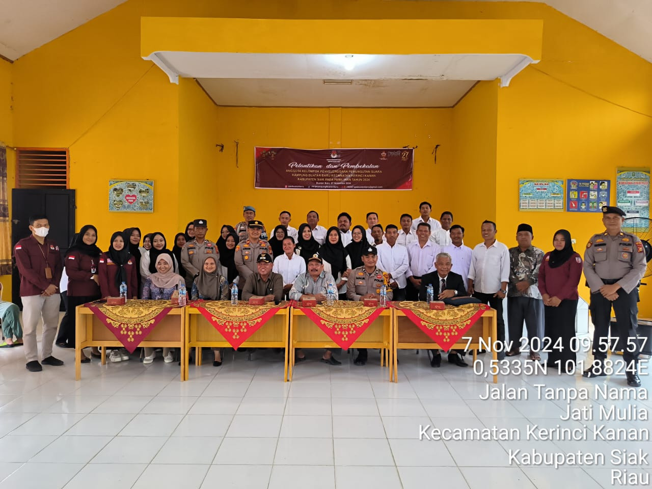 Monitoring dan Pengamanan Polsek Kerinci Kanan di Pelantikan dan Pembekalan Anggota KPPS Pilkada 2024