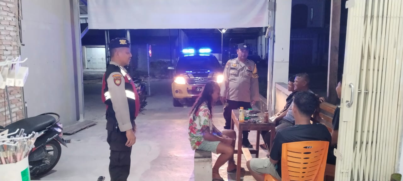 Polsek Kerinci Kanan Gelar Patroli KRYD di Tempat Keramaian dan Objek Vital, Antisipasi Gangguan Keamanan Jelang Pilkada 2024