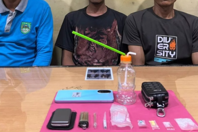 Satresnarkoba Polres Rohul Ringkus Tiga Pria Pesta Sabu dan Ekstasi