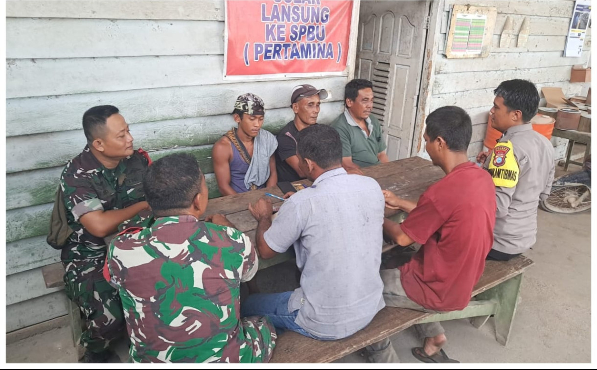 Wujudkan Pilkada Damai dan Sejuk, Personil Polsek Kuntodarussalam Cooling System Bersama Masyarakat  Kota Lama  