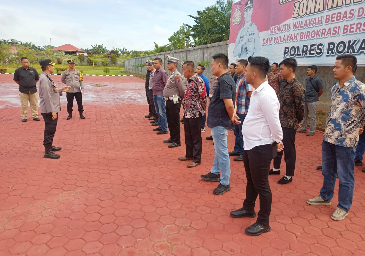 Pimpin Apel Personil Walpri Cabup Dan Wabub Wakapolres Rohul Pastikan Netralitas Anggota