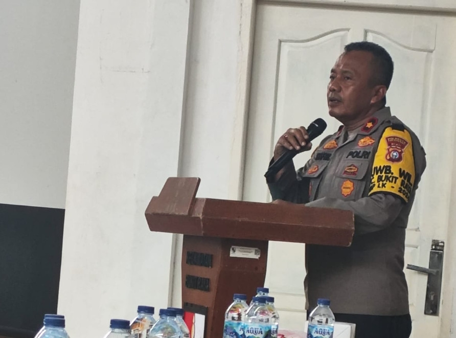 Hadiri Pelantikan Anggota KPPS, Ini Pesan Damai Kapolsek Bukit Raya 