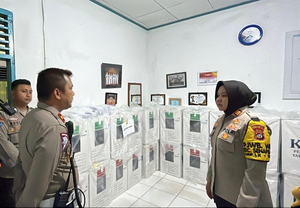 Amankan Logistik Pilkada, Personil Polsek Senapelan Siaga 24 Jam