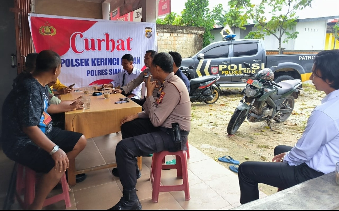 Polsek Kerinci Kanan Gelar Curhat di Kampung Seminai, Himbau Warga Jaga Kamtibmas Kondusif