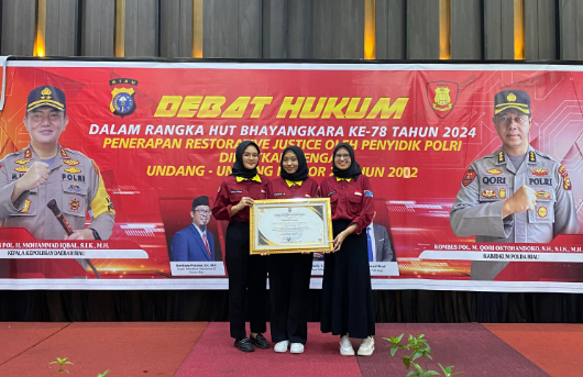 Universitas Riau Sabet Juara Lomba Debat Hukum Restorative Justice di HUT Bhayangkara ke-78