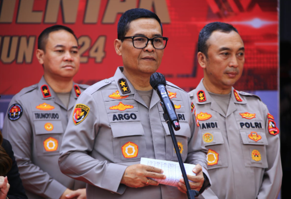 Polri Bedah Rumah Sebanyak 558 Bangunan dalam Rangka Hari Bhayangkara ke-78