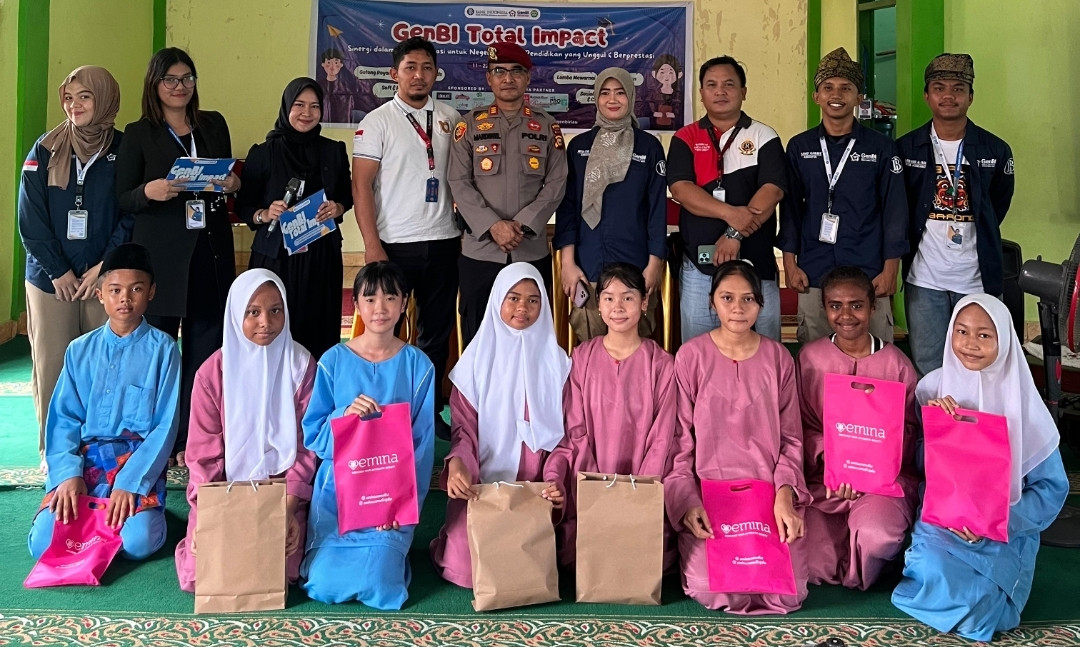 Polda Riau Gelar Sosialisasi Penanggulangan Penyalahgunaan Narkoba di SMPN 10 Pekanbaru