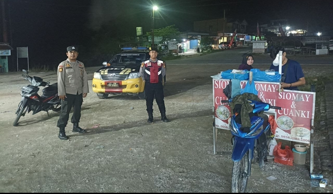 Patroli Blue Light di Area Objek Vital dan Tempat Keramaian, Polsek Kerinci Kanan Wujudkan Pilkada Damai 2024