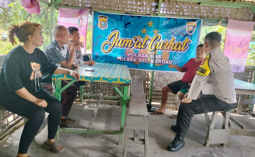 Jumat Curhat : Kapolsek Sungai Mandau Upaya Polri Ciptakan Rasa Aman di Kampung Lubuk Jering