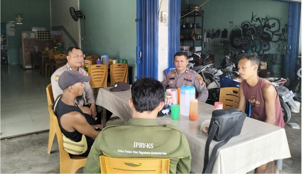 Polsek Sungai Mandau Lakukan Himbauan Kamtibmas Pasca Pilkada Serentak 2024 di Kampung Muara Kelantan