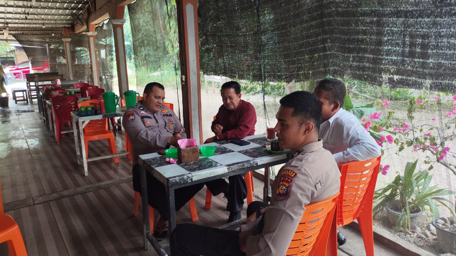 Pastikan Situasi Kondusif Paska Pilkada, Kanit Intel Polsek Pujud Sambang Warga