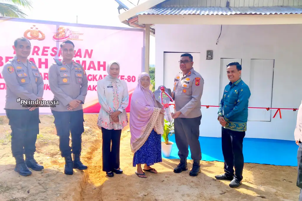 Kado Hari Bhayangkara ke-80, Polres Kampar Wujudkan Rumah Layak Huni untuk Keluarga Heri Suhardianto