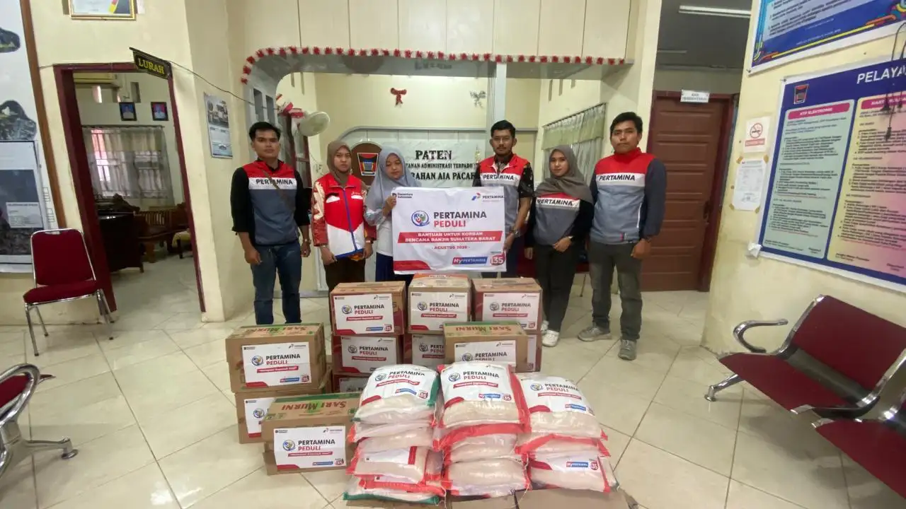 Pertamina Patra Niaga Gerak Cepat, Salurkan Bantuan Masyarakat Terdampak Bencana Banjir di Sumatera Bara
