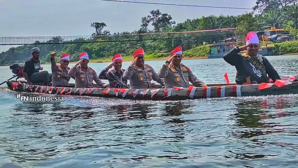 Menembus Sungai Subayang, Ekspedisi Merah Putih Presisi Hadirkan Semangat Kemerdekaan di Pelosok Kampar