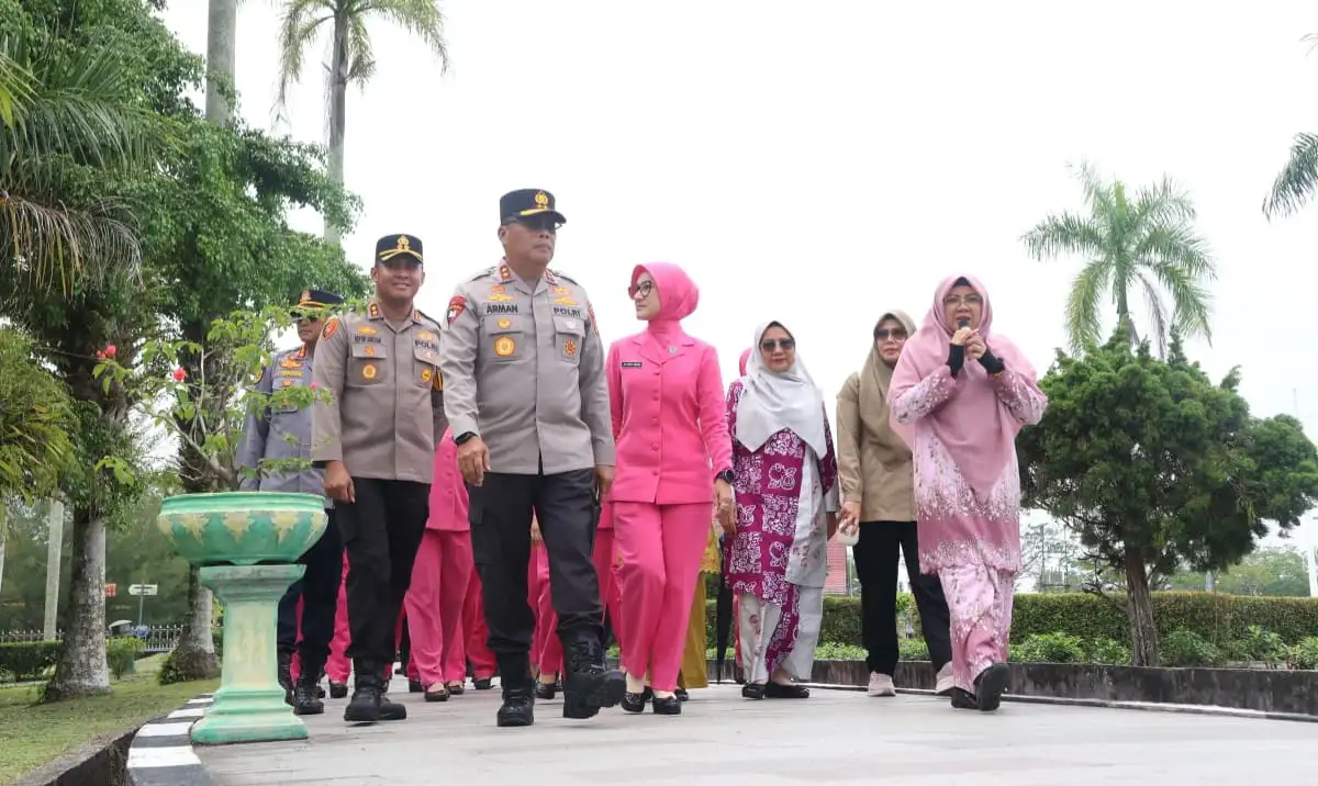 Kunjungan dan Silaturahmi ke Siak, Kapolda Riau Ajak Personel Polri Lebih Dekat dengan Masyarakat